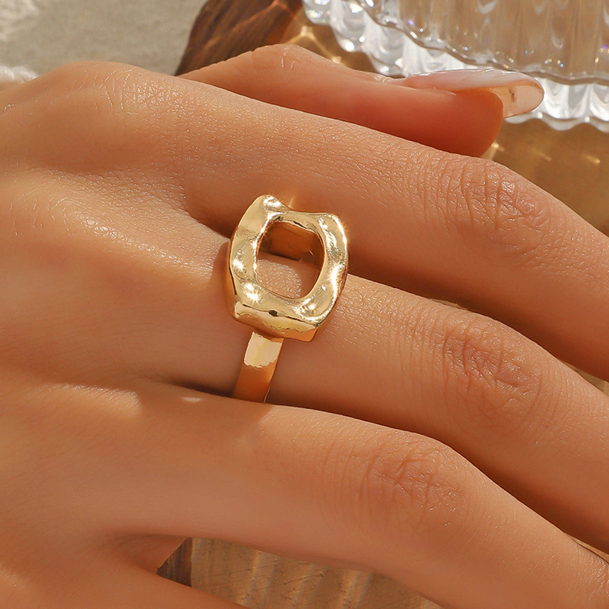 Exaggerated Metal Texture Glossy Round Simple Geometric Alloy Ring